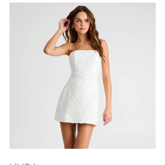 Sophisticated Strapless White Mini Dress - Picture 5 of 5